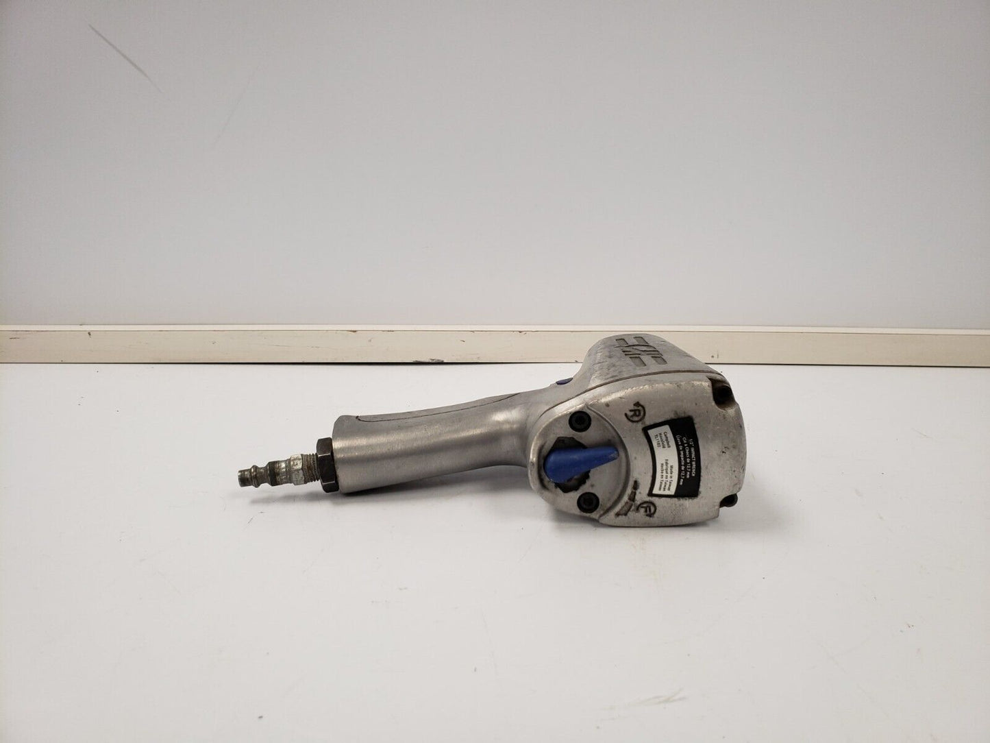 (70184-2) Campbell Hausfeld TL1102 Impact Wrench