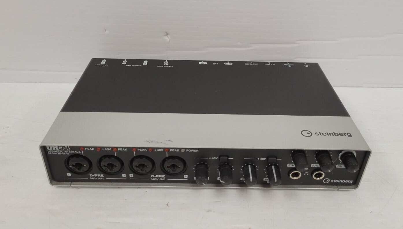 (62831-1) Steinberg UR44 Audio Interface