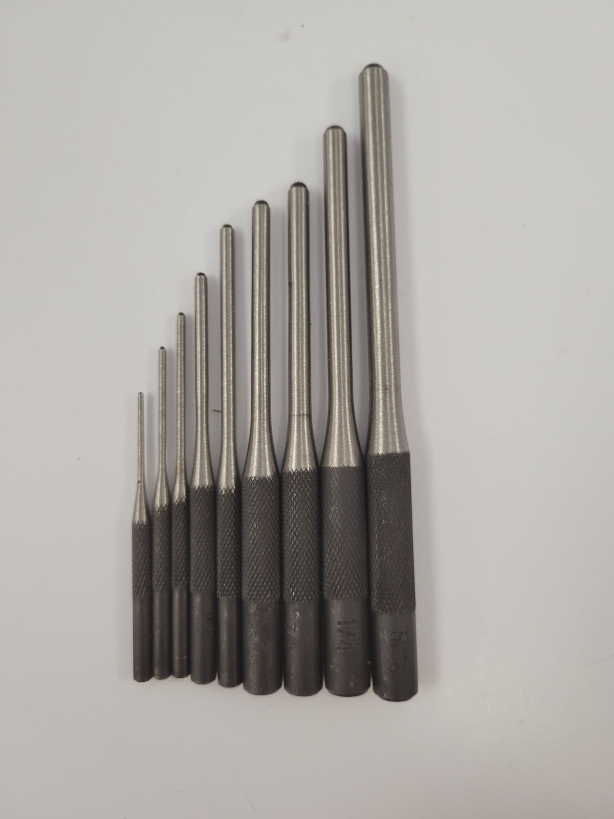 (69976-6) No Name 9 Piece Roll Pin Punch Set
