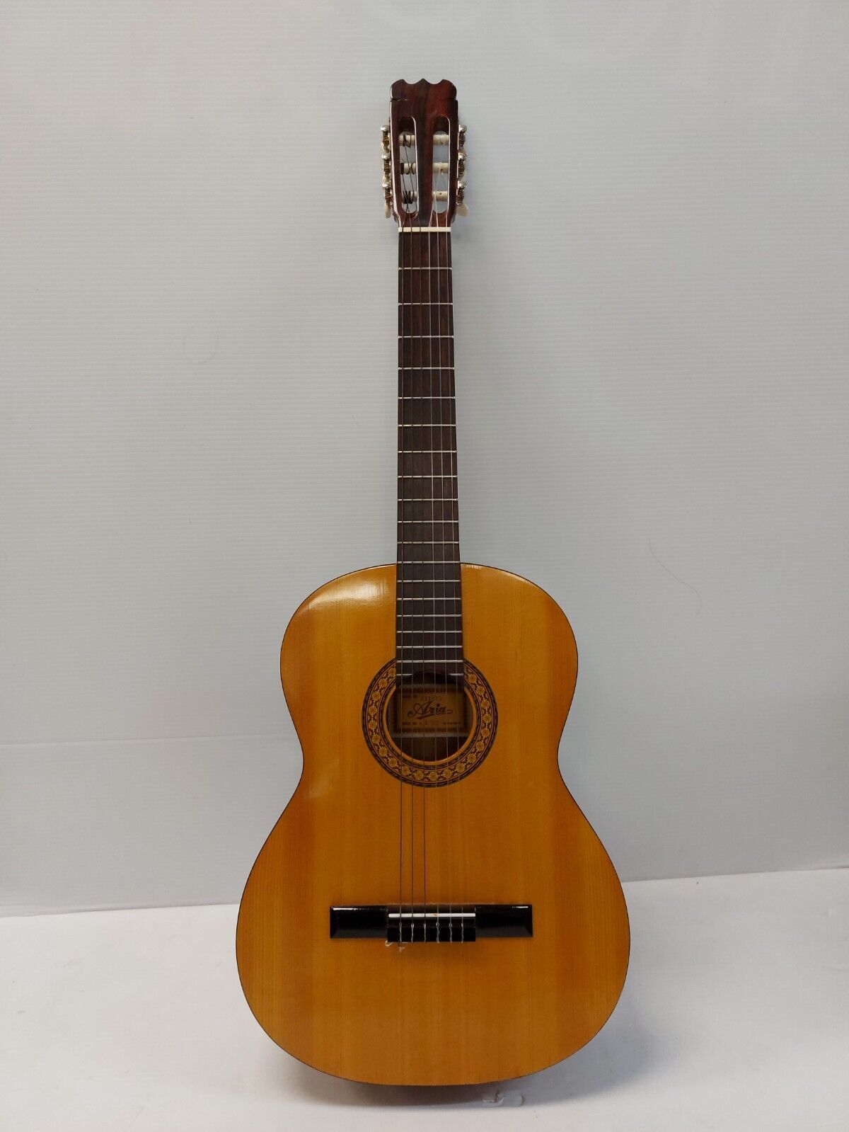 (N86414-1) Aria Guitar