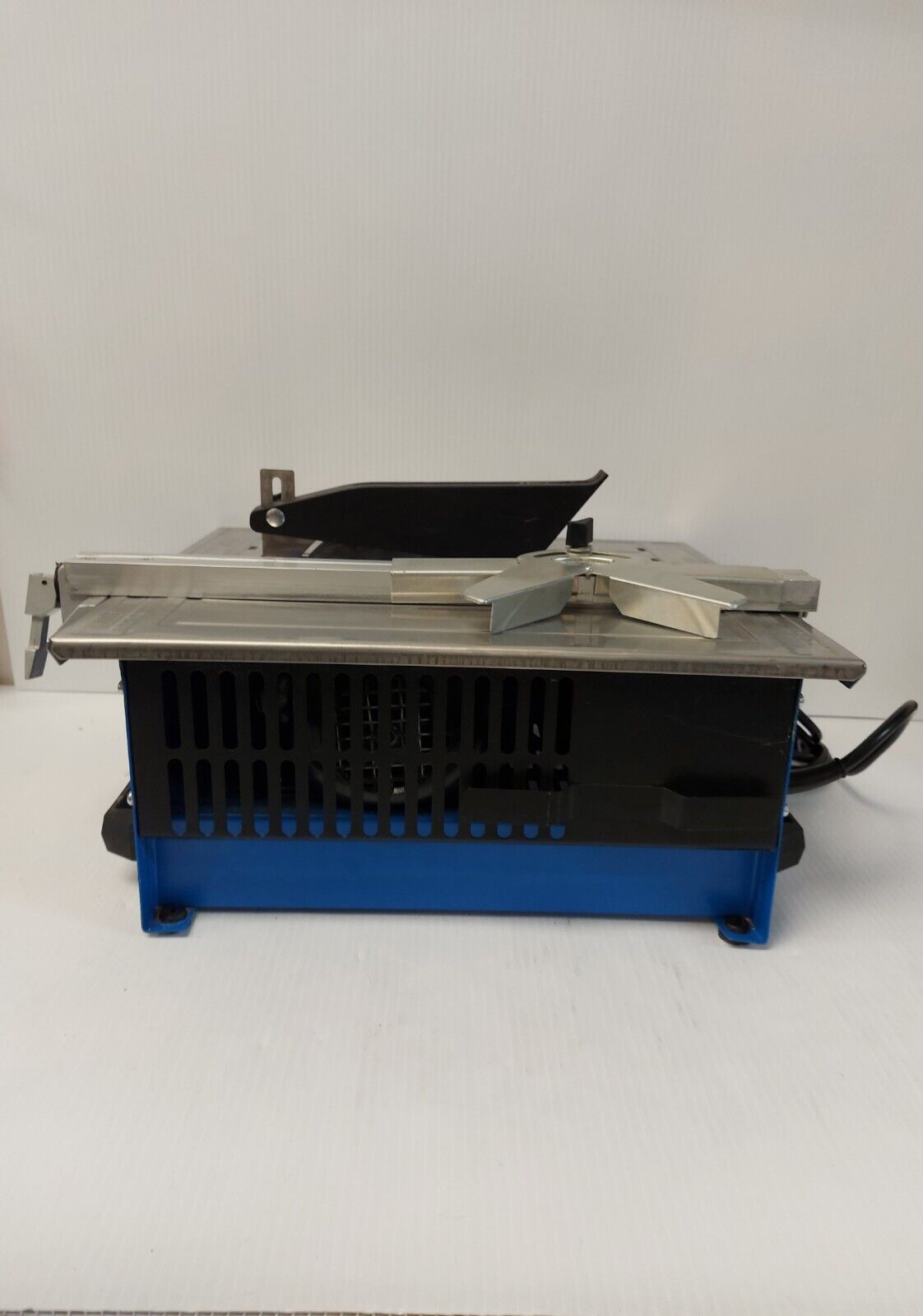 (N83360-1) Mastercraft 055-6869-8 Tile Saw
