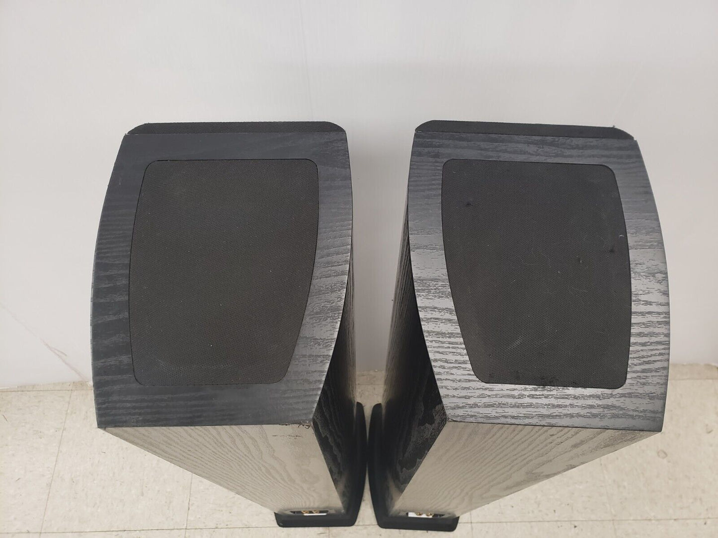 (62722-5) Soundstage T5 Tower Speakers