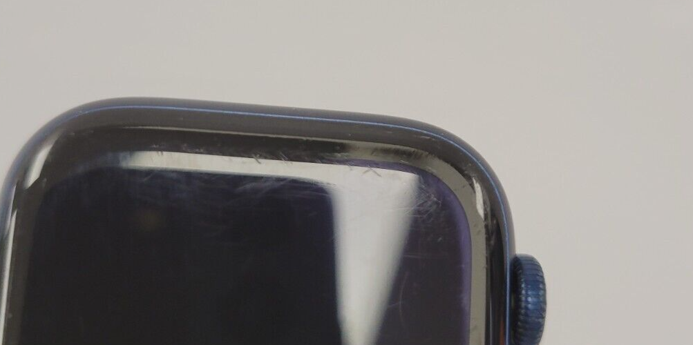 (48911-1) Apple A2295 Series 6 Smart Watch
