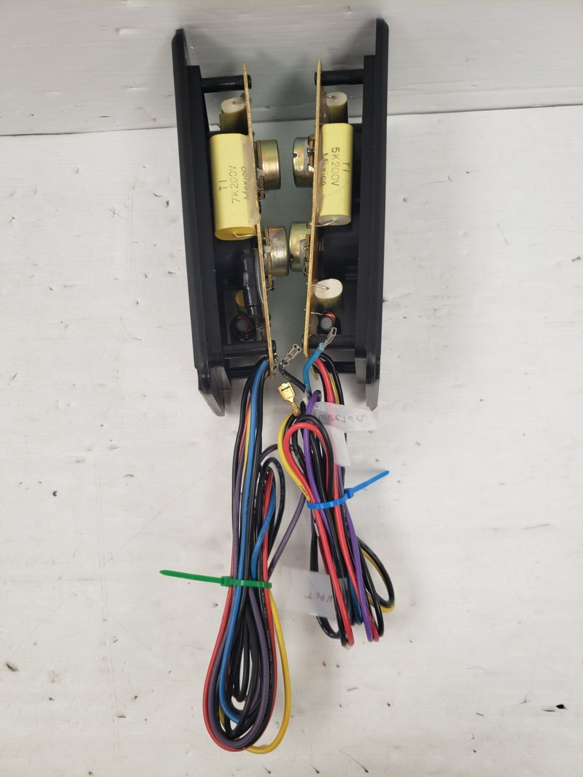(I-36063) Cerwin-Vega AT-10 Crossover Controllers