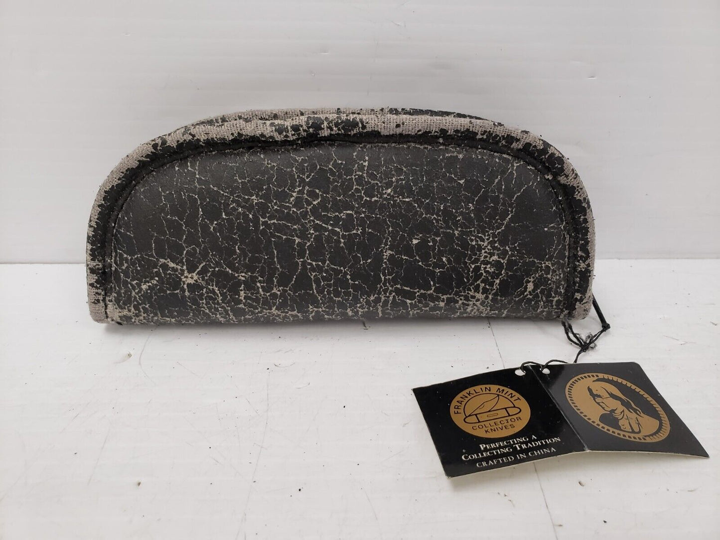 (I-35843) Franklin Mint Goddess Of Temptation Knightstone Collection Knife