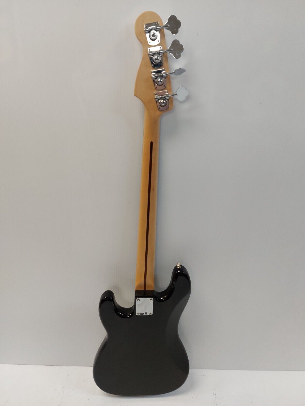 (N83312-1) Fender Precision Bass Guitar