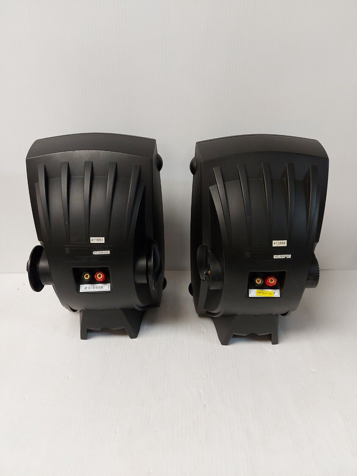 (N84600-2) Yamaha NS-AW350 Speaker Set