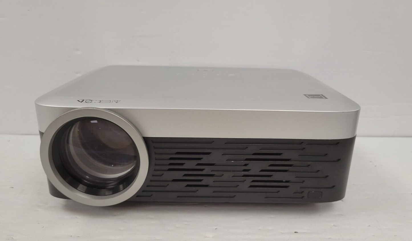 (60655-1) RCA RPJ138 Projector