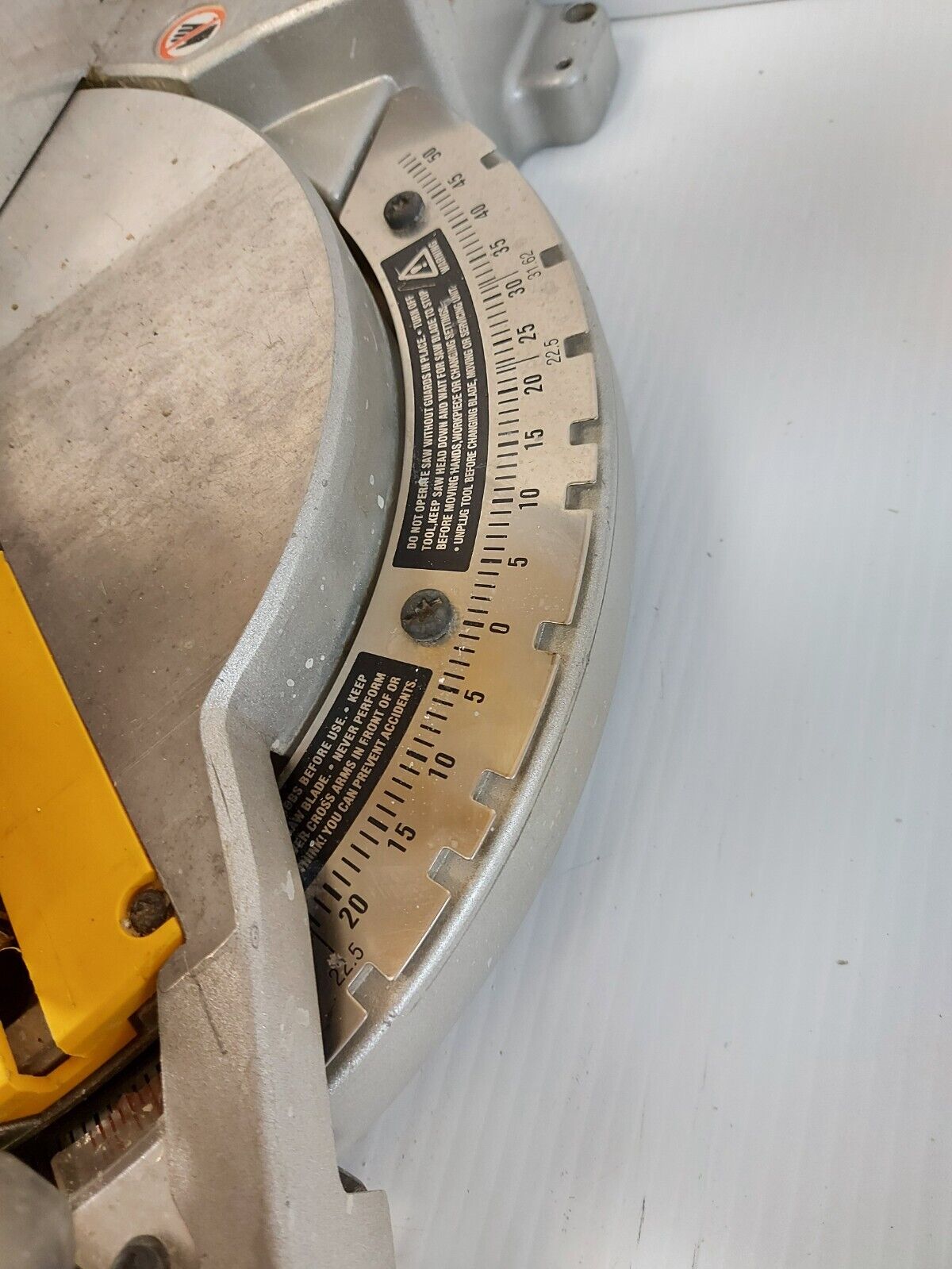 (N82807-1) DeWalt DW703 Mitre Saw