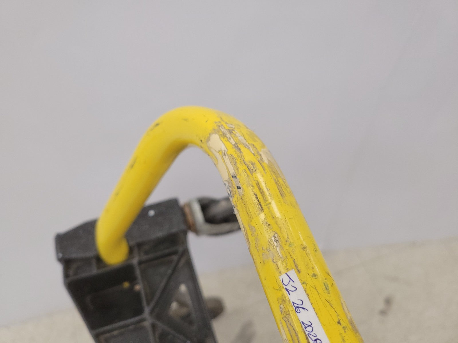 47018058