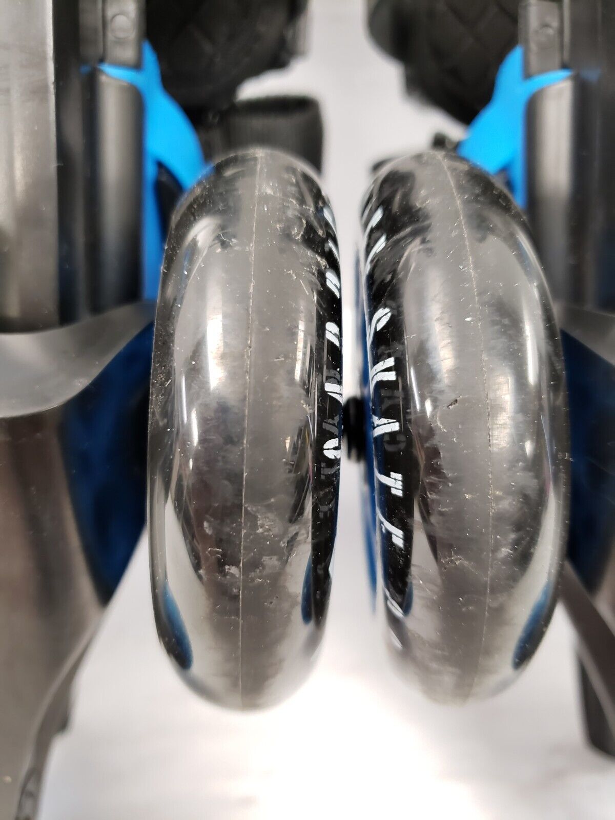 (63171-2) Cardiff Cruiser Adjustable Skates -Size 2 to 9