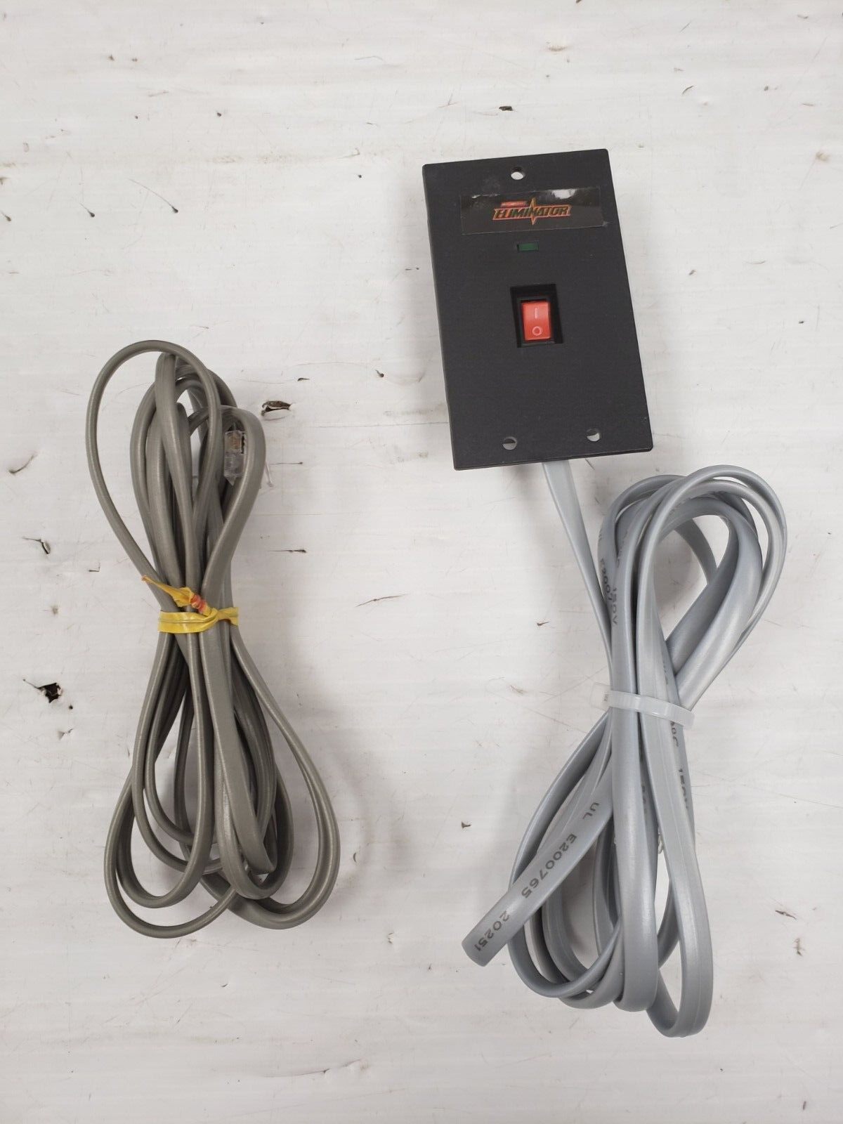 (66724-1) Motomaster Eliminator 011-1866-8 Mobile Digital Power Inverter