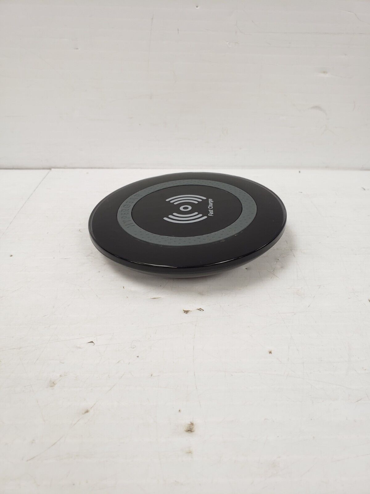 (67985-1) Hypergear 15652 Wireless Charger