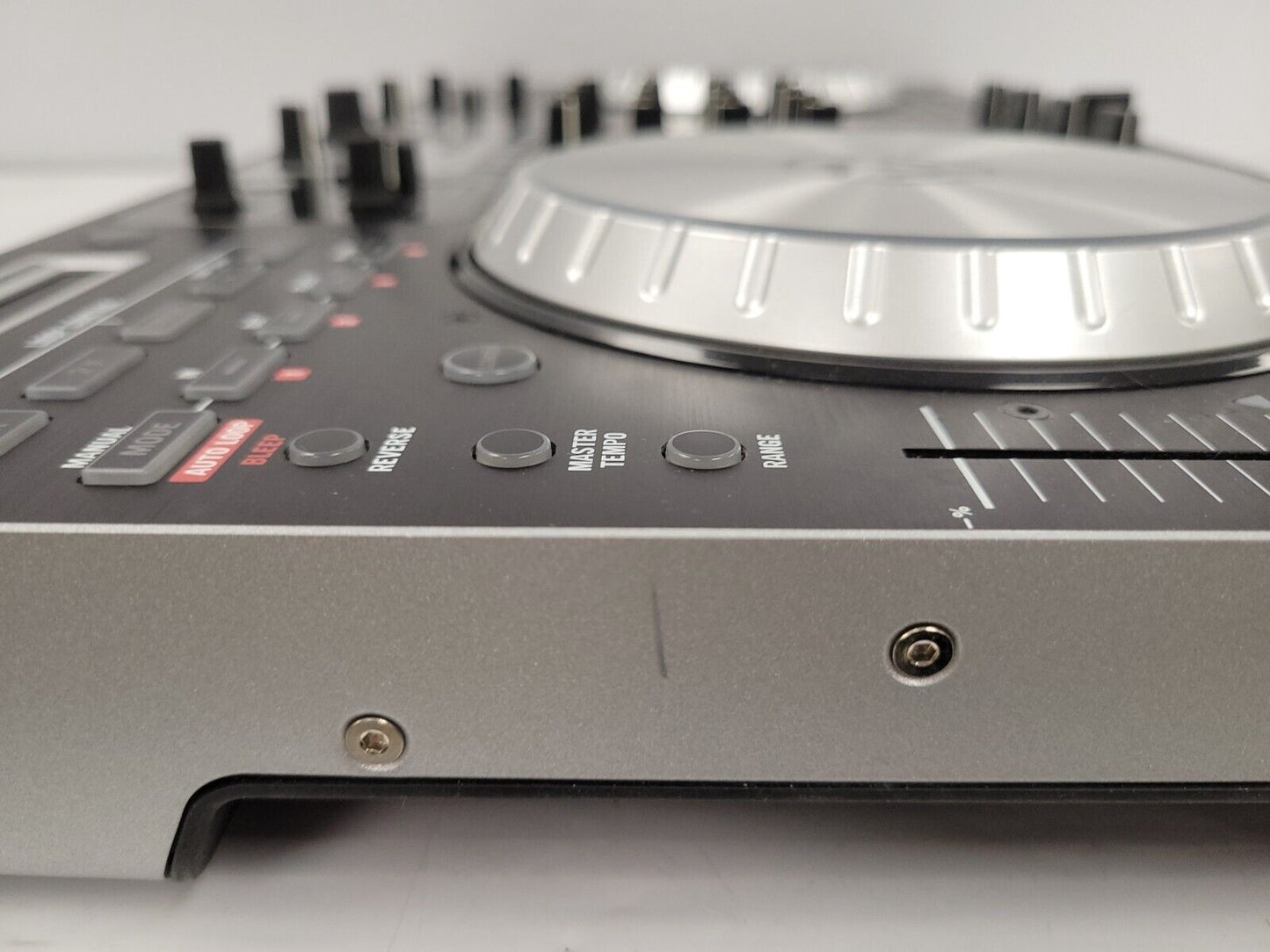 (65934-4) Numark NS6 DJ Controller