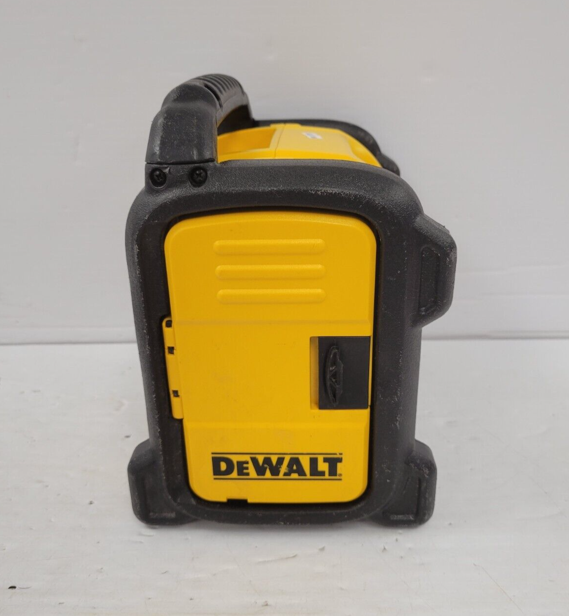 (69042-1) Dewalt DCR018 Work Radio