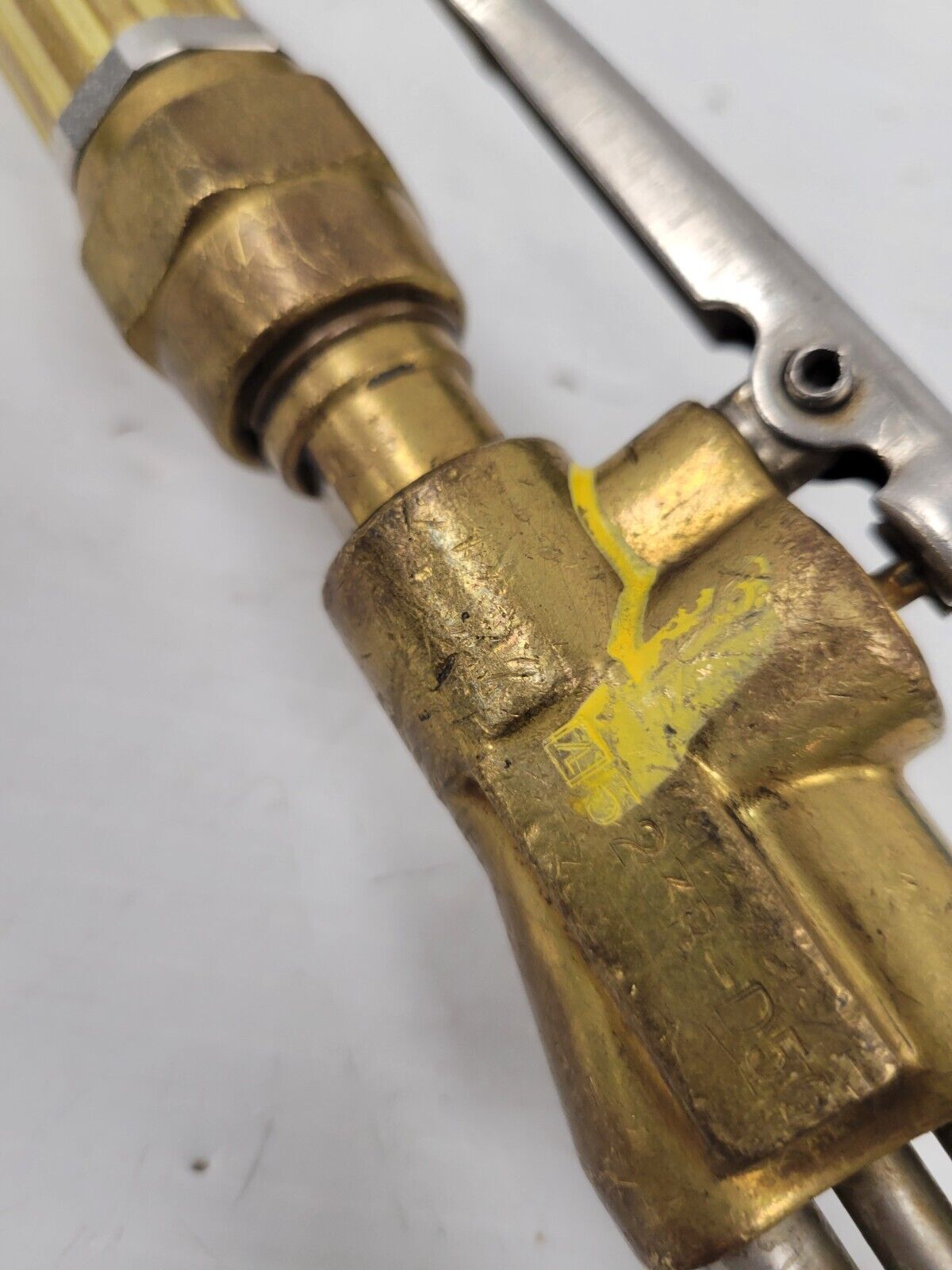 (I-34980) No Name Oxygen/Acetylene Cutting Welding Torch