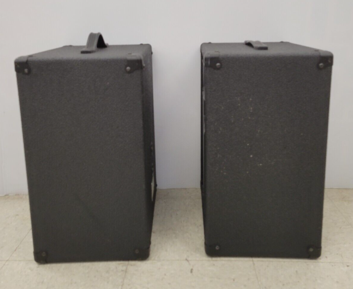 (I-35208) Peavey 110H Moniter Speakers