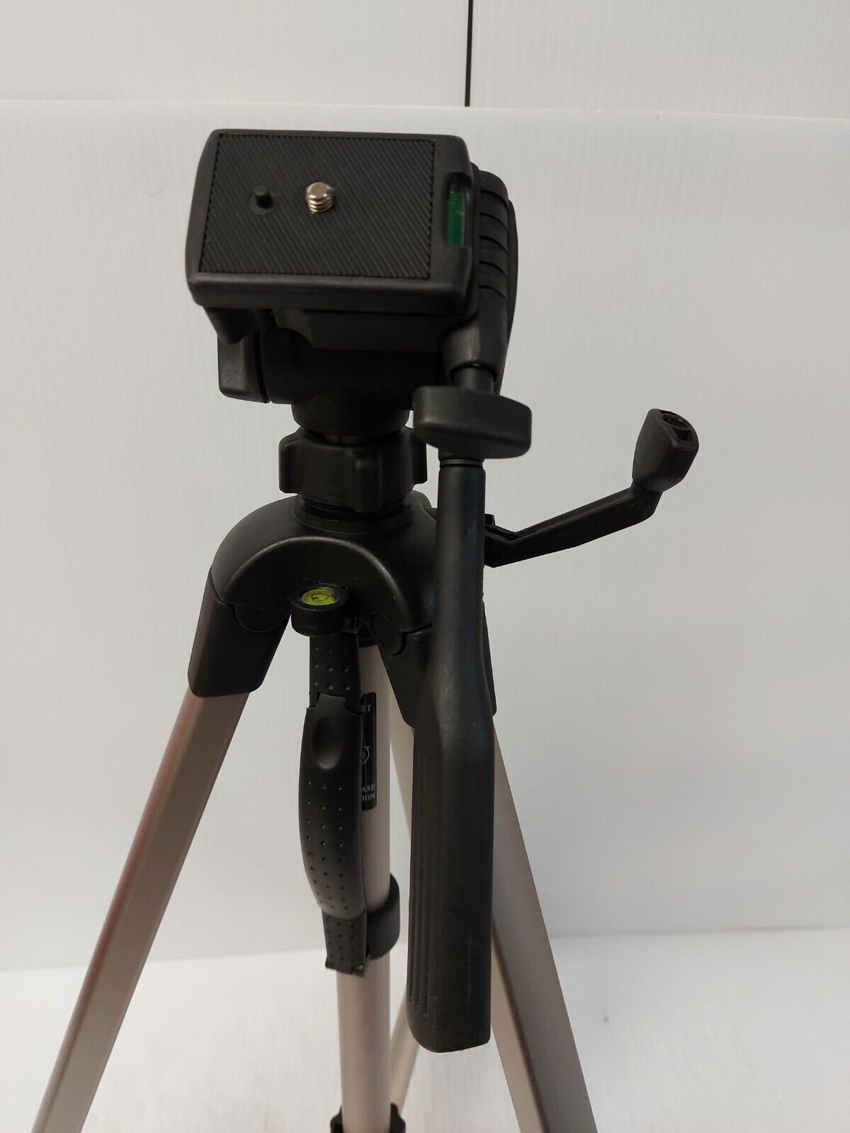 (NI-21861) Takara TV-7000LXS Tripod