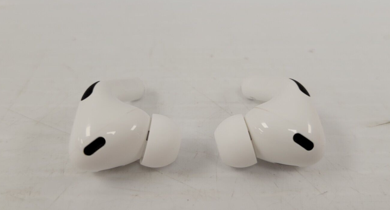 (67590-1) Apple A2968 Air Pods