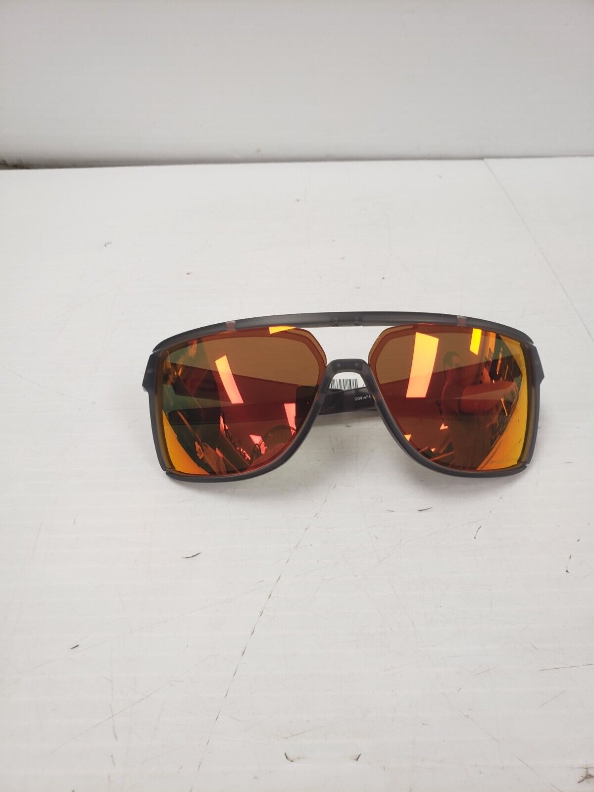 (62715-2) Oakley 009147-0563 Sunglasses