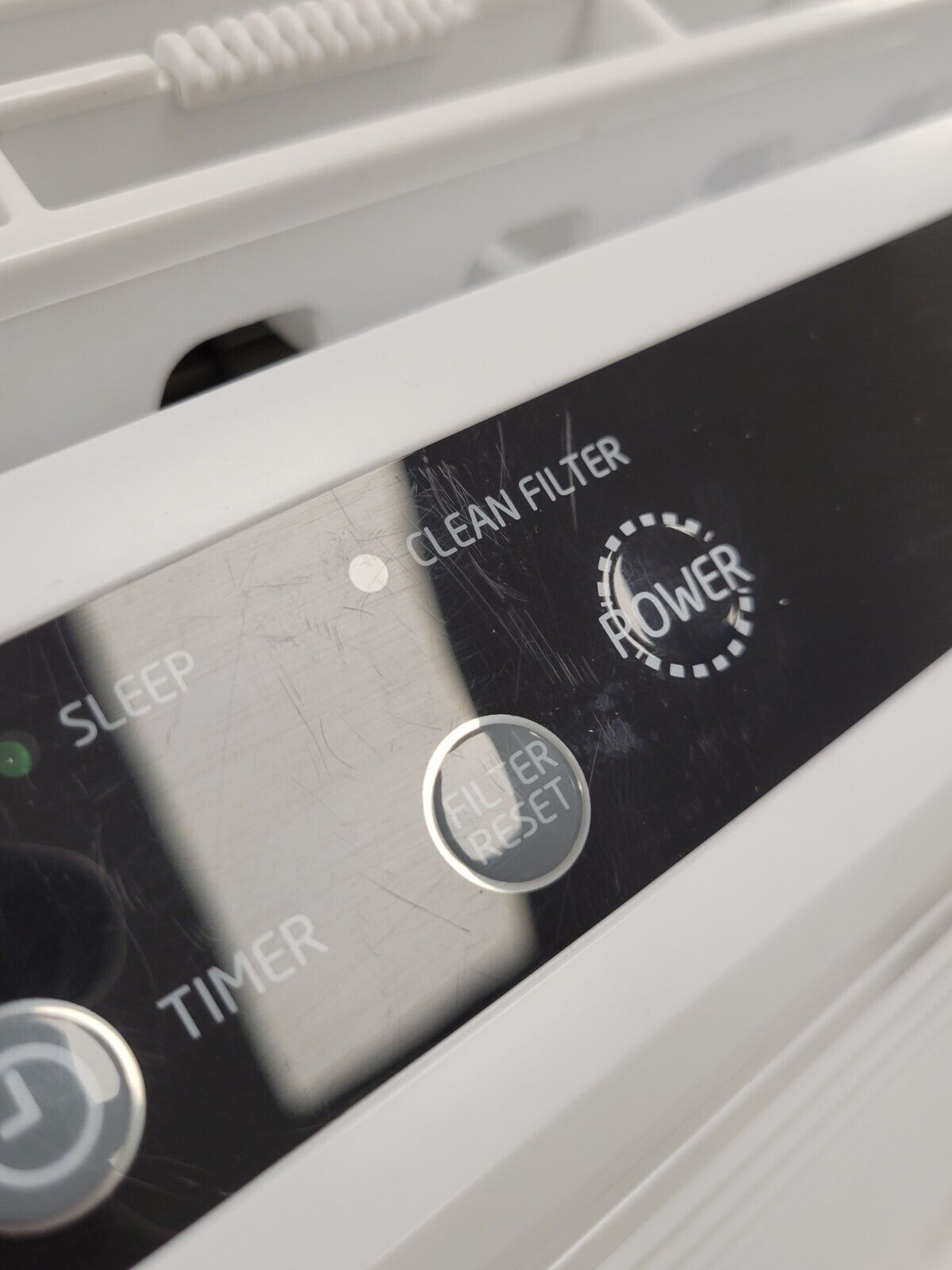 (53132-1) Haier ESAQ406T2Q1 Air Conditioner