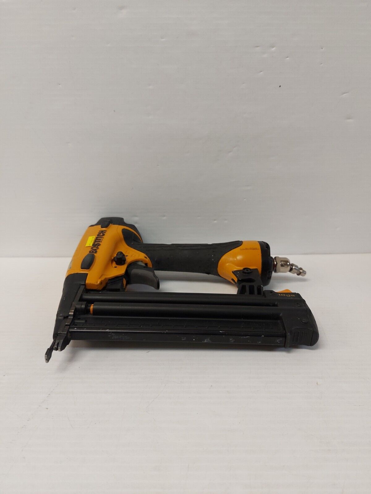 (N81233-2) Bostich BT1855 18Ga Brad Nailer in case