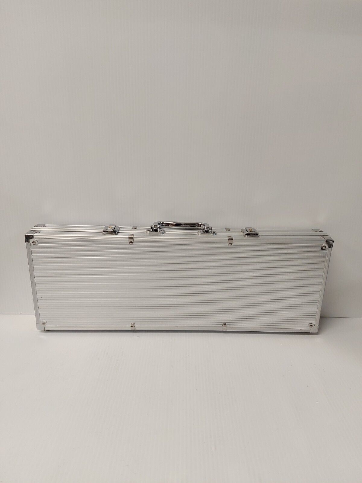 (N82359-1) Unbranded 500pc Poker Set