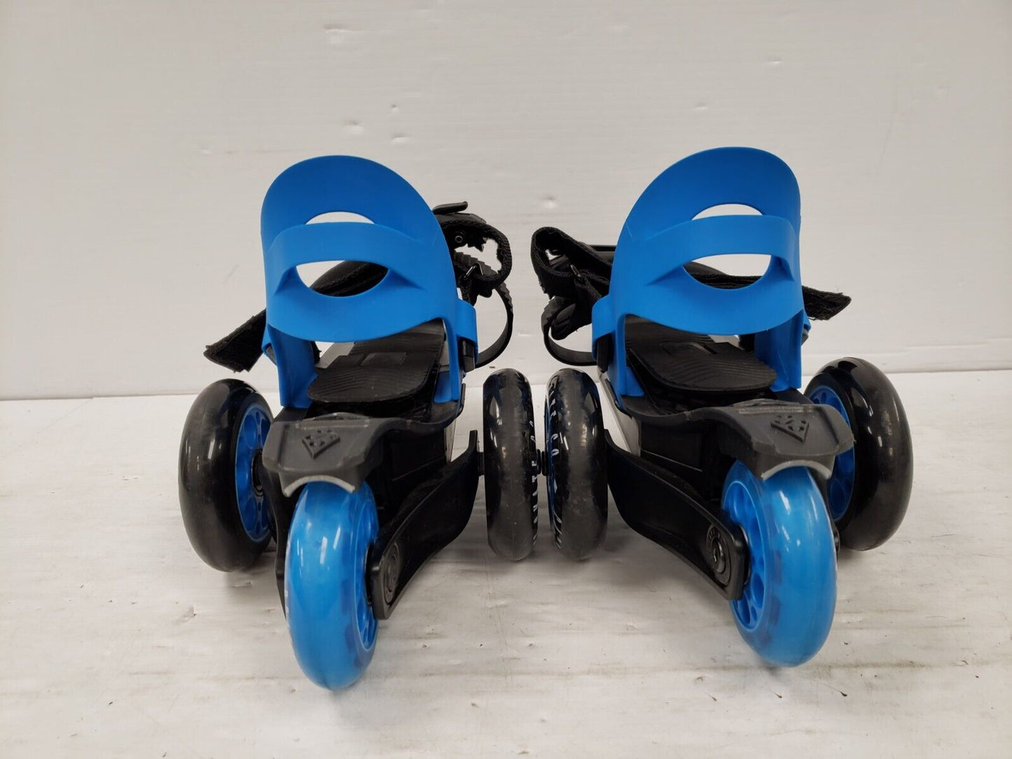 (63171-2) Cardiff Cruiser Adjustable Skates -Size 2 to 9
