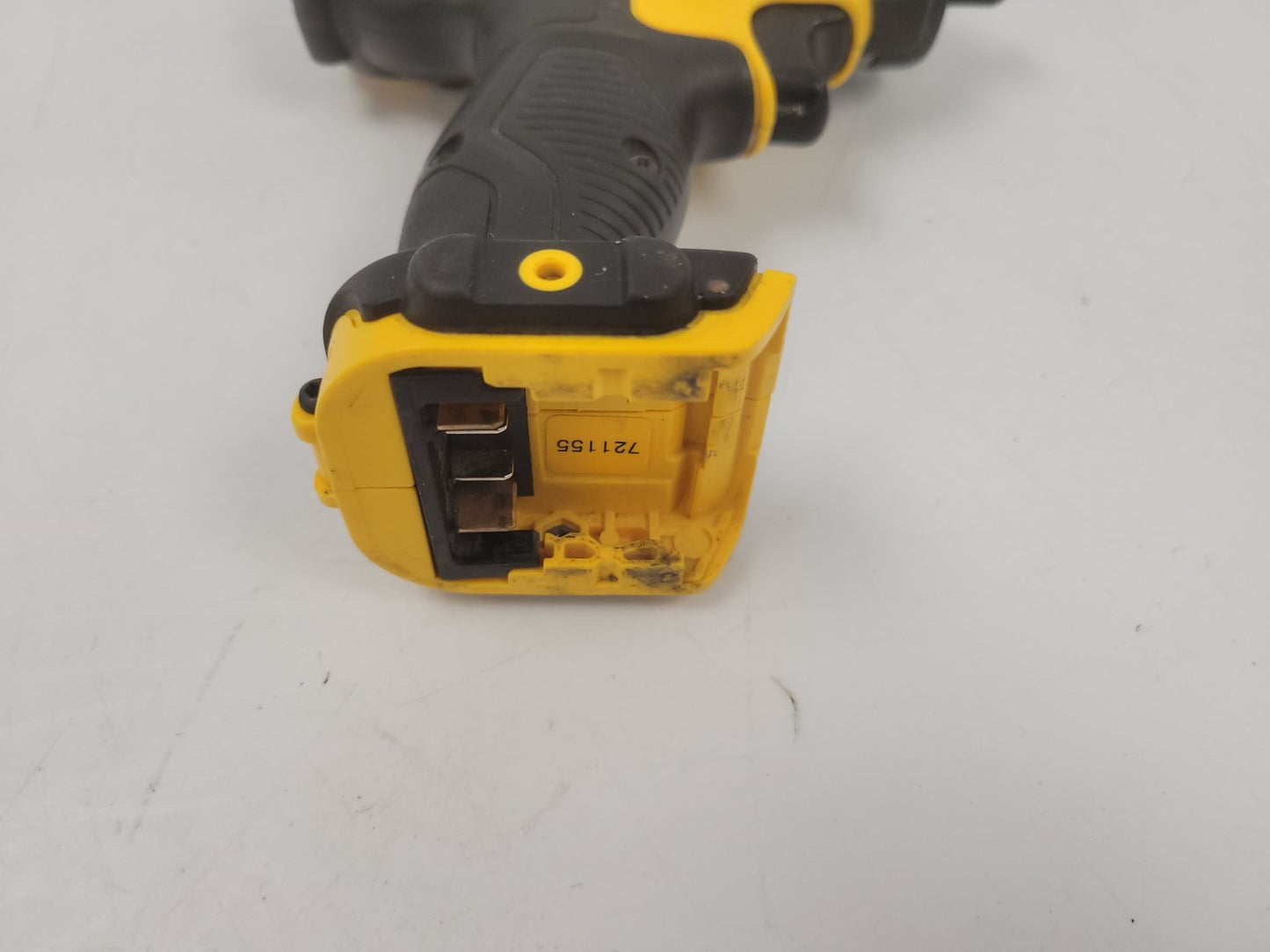 46900977