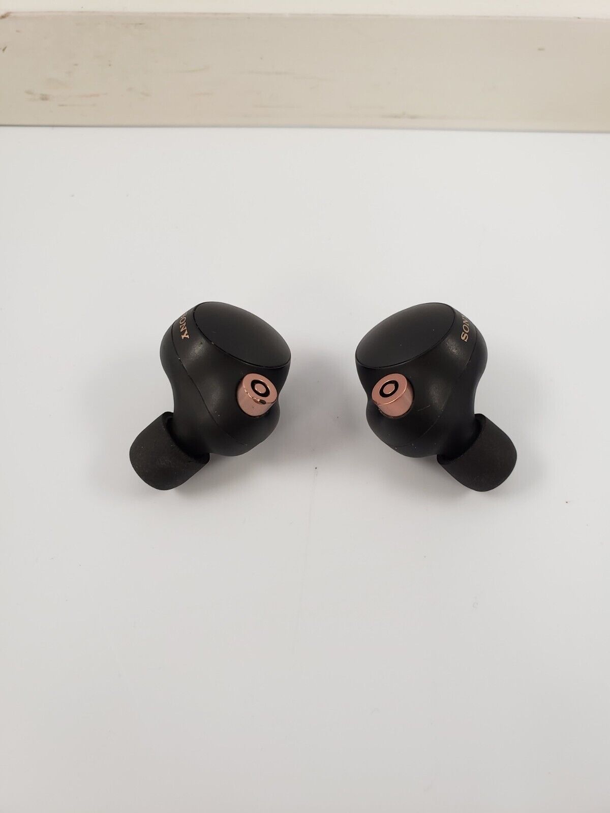 70389-1) Sony YY2948 Earbuds – Product Deliveries