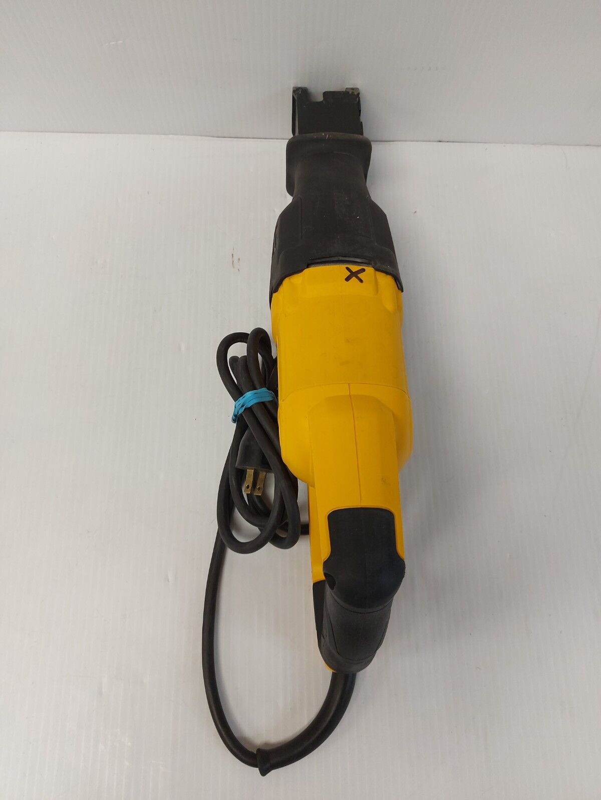 (N83393-2) Dewalt DWE305 Reciprocating Saw