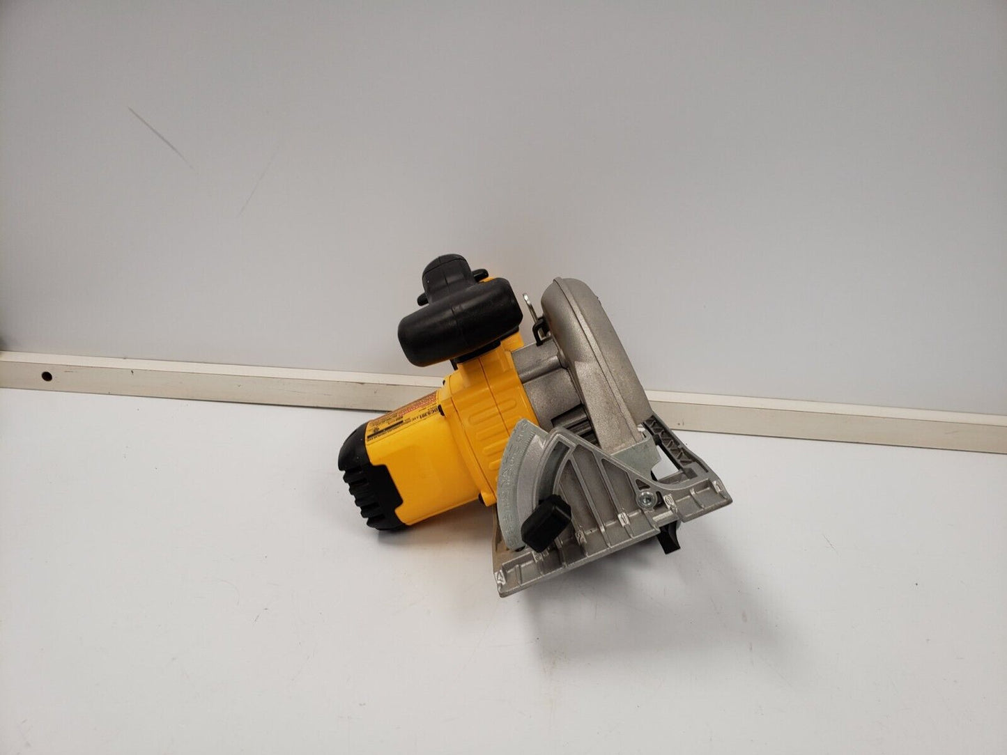 (70685-1) Dewalt DC8391 Circular Saw