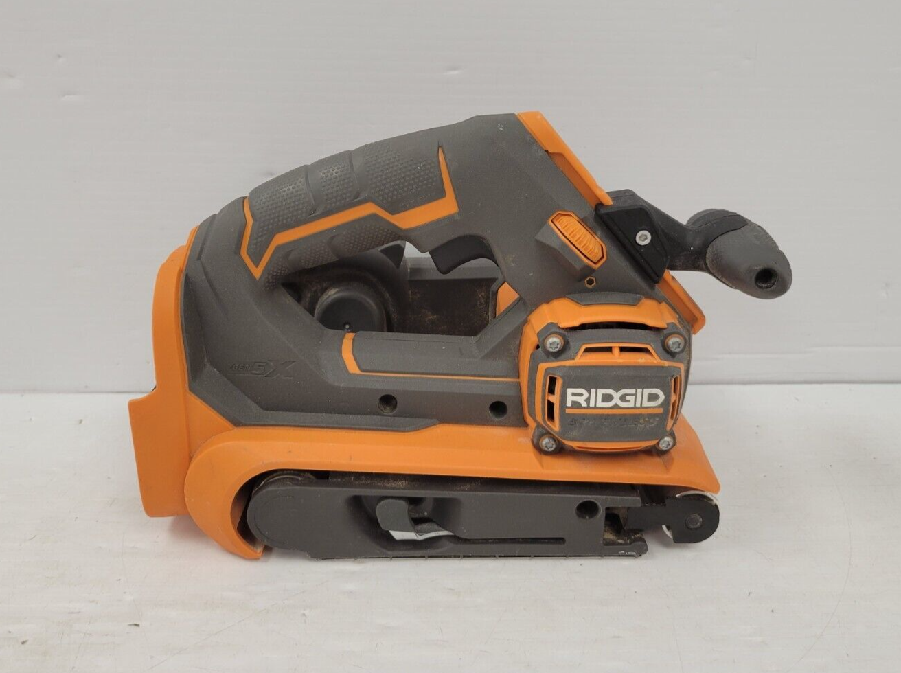 (60969-1) Ridgid R86065 Belt Sander