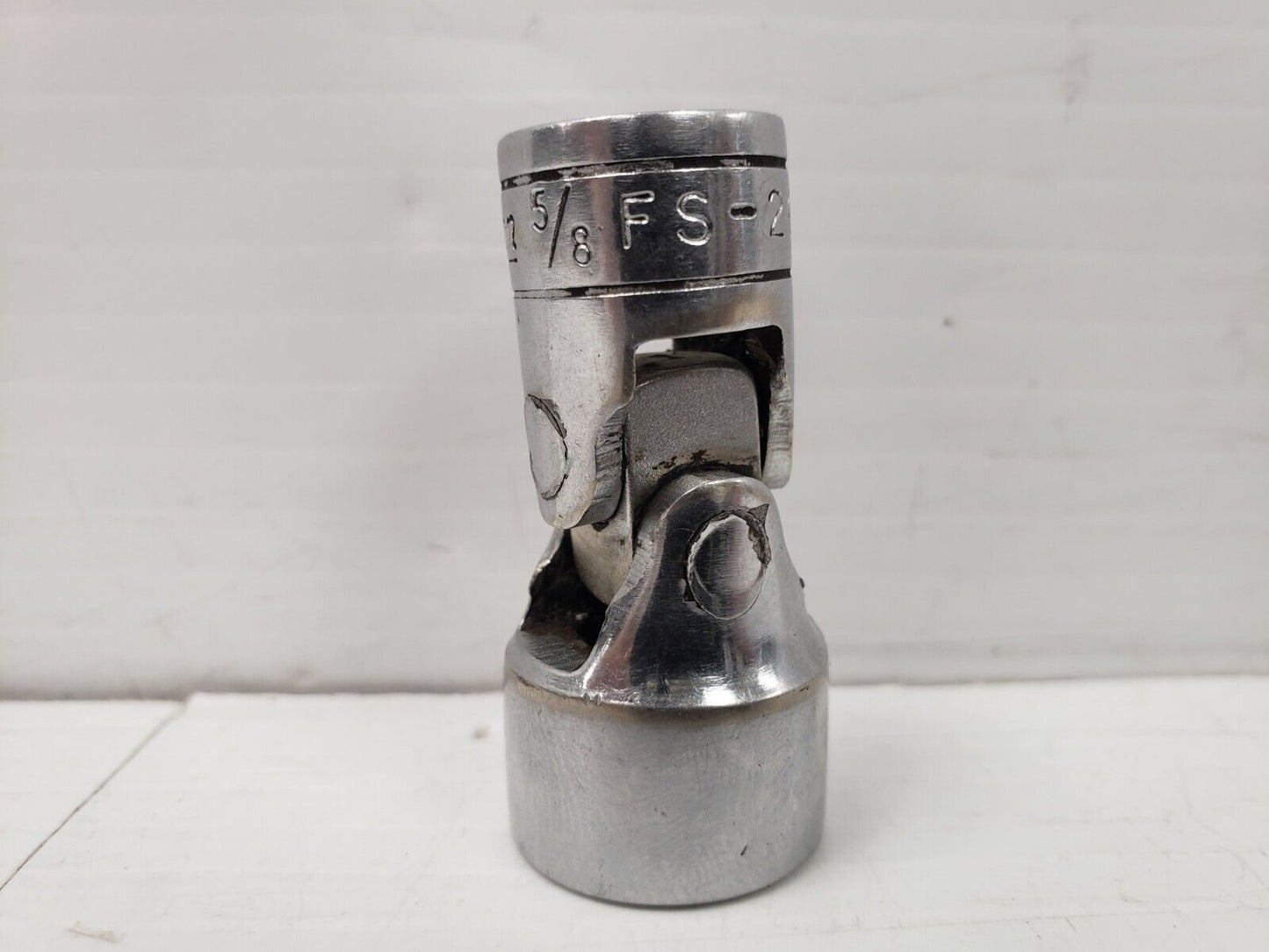 (I-36071) Snap On FS-20A 5/8 Drive Standard Swival Socket