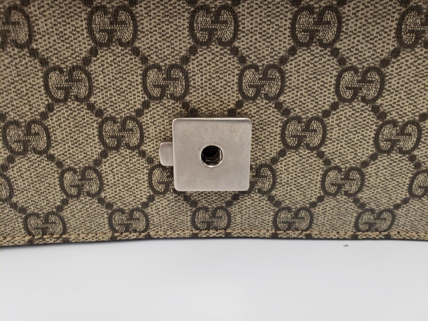 (62812-1) Gucci Dioynsis Purse