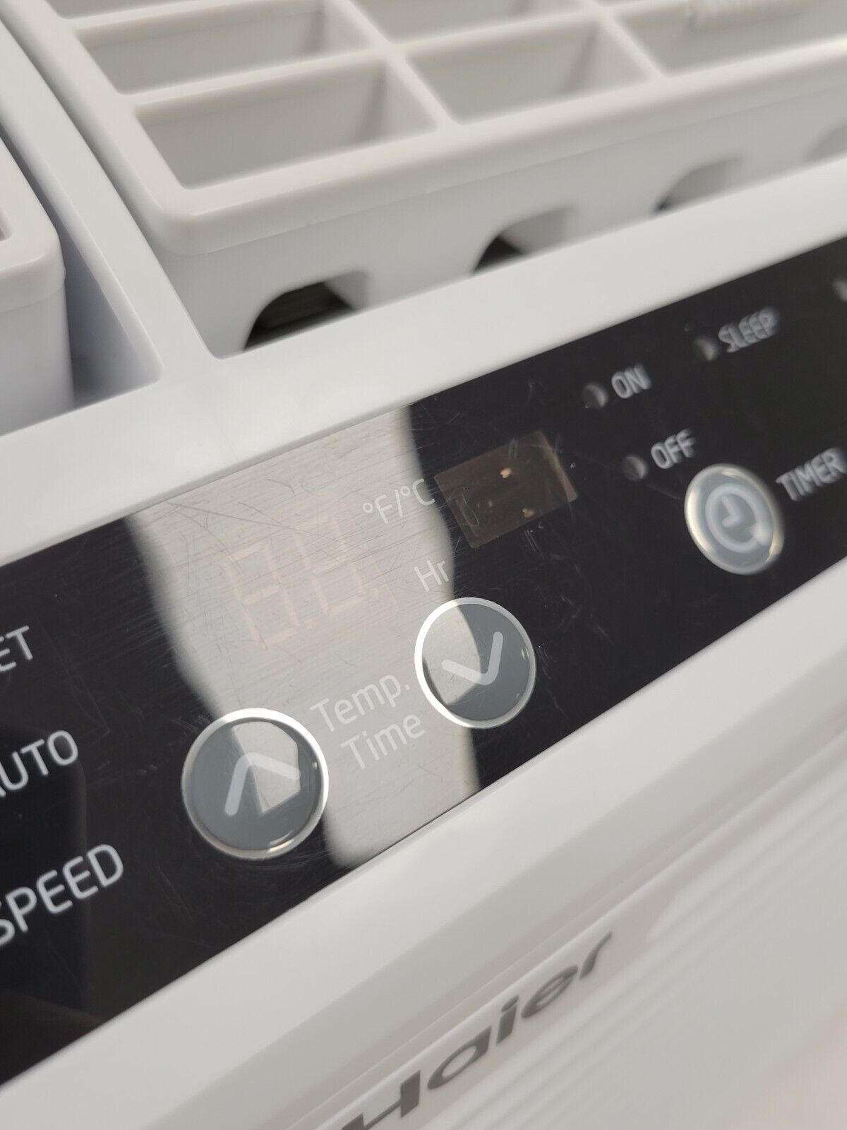 (53132-1) Haier ESAQ406T2Q1 Air Conditioner