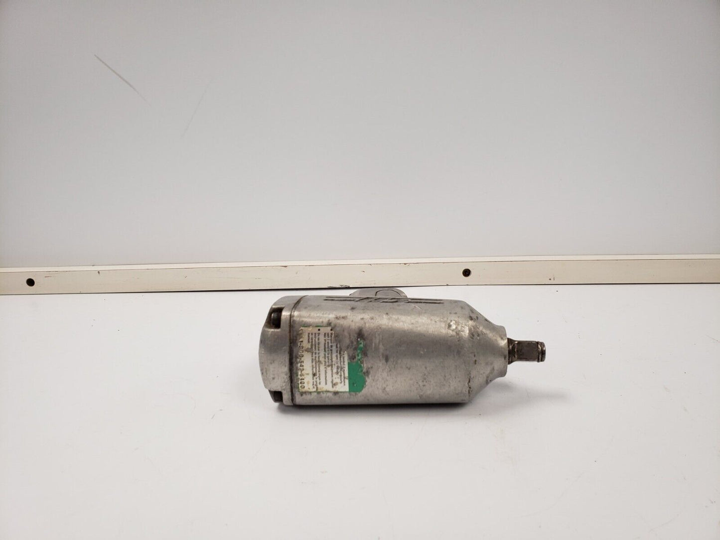 (70184-2) Campbell Hausfeld TL1102 Impact Wrench