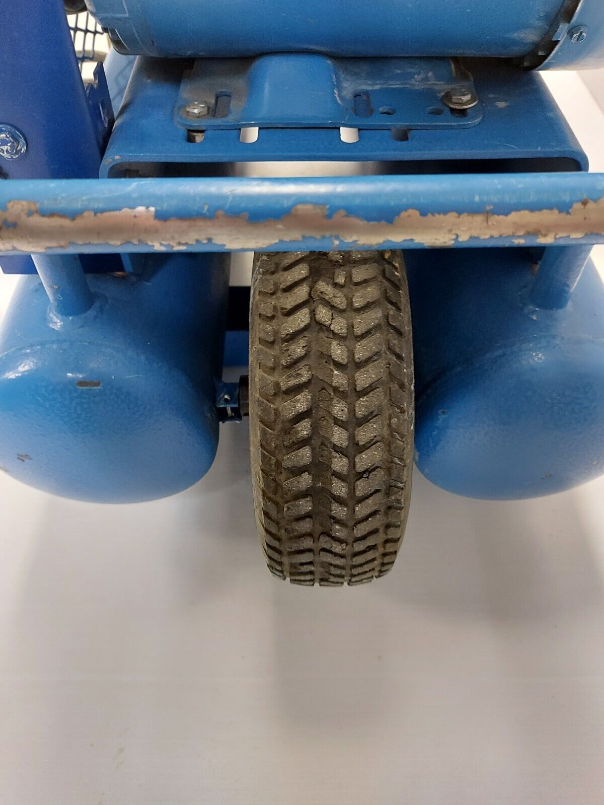 (N82547-1) Emglo Air Compressor