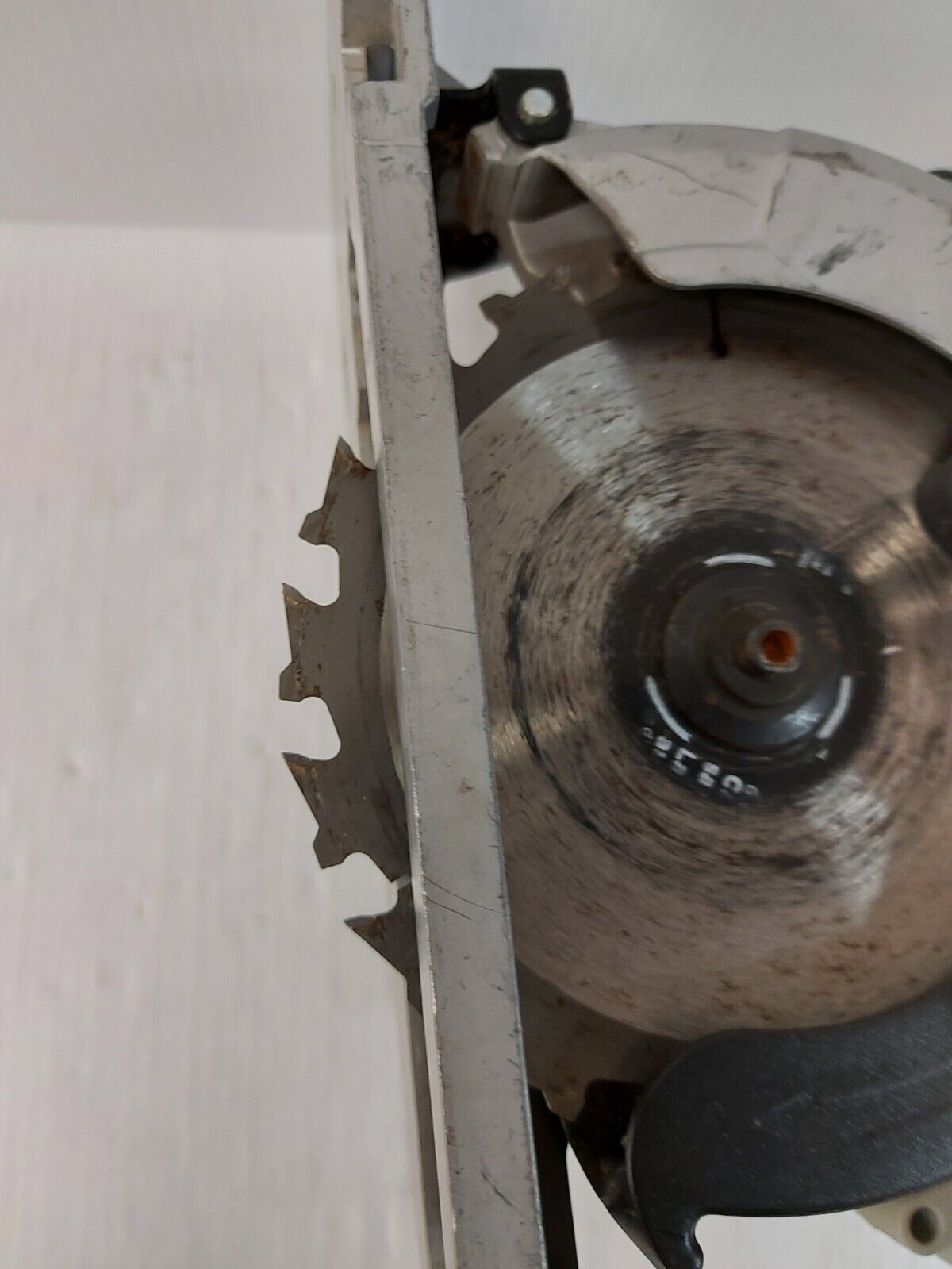 (N85040-2) Maximum 054-8355-0 Circular Saw