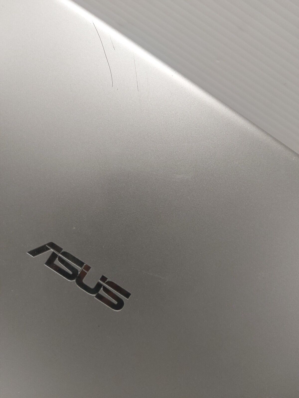 (N83667-1) Asus X712J Laptop