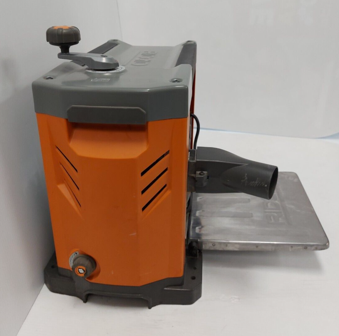(N83190-7) Ridgid Tools R4331T Planer