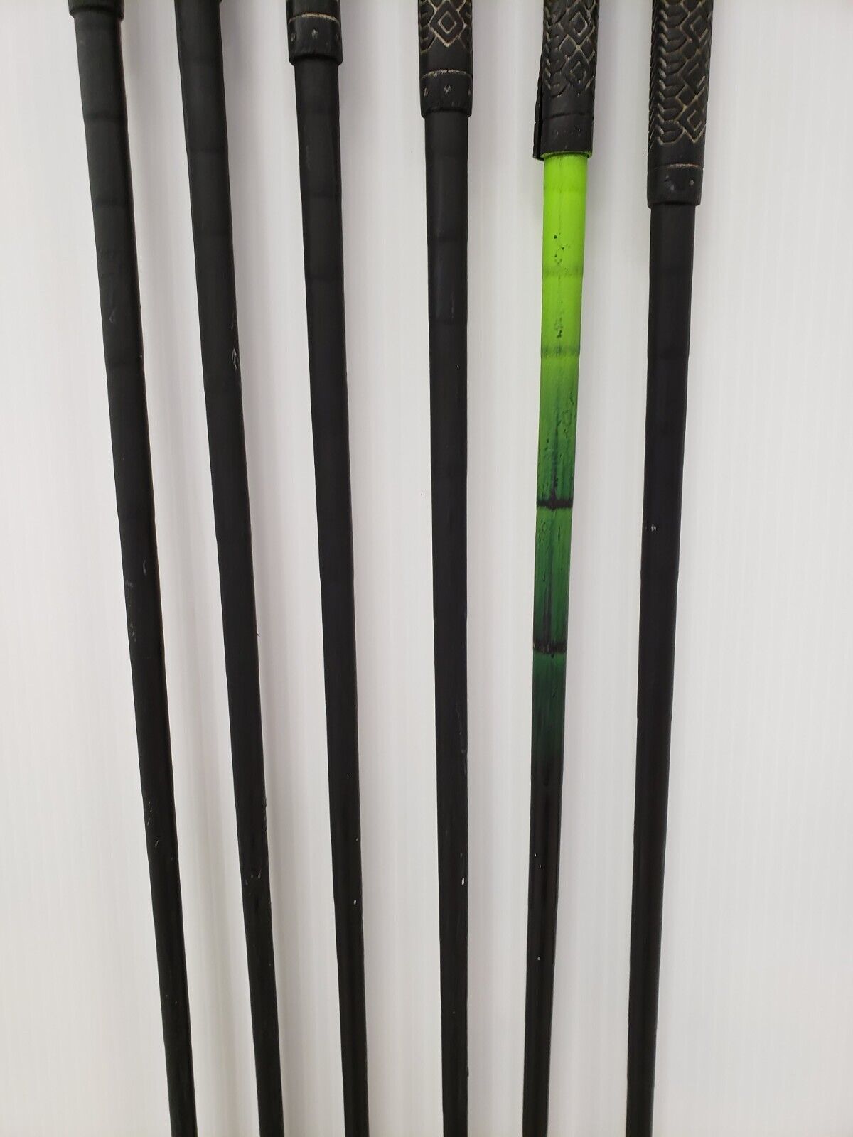 (64839-1) Powerbilt Tampo Iron Set - Right Hand