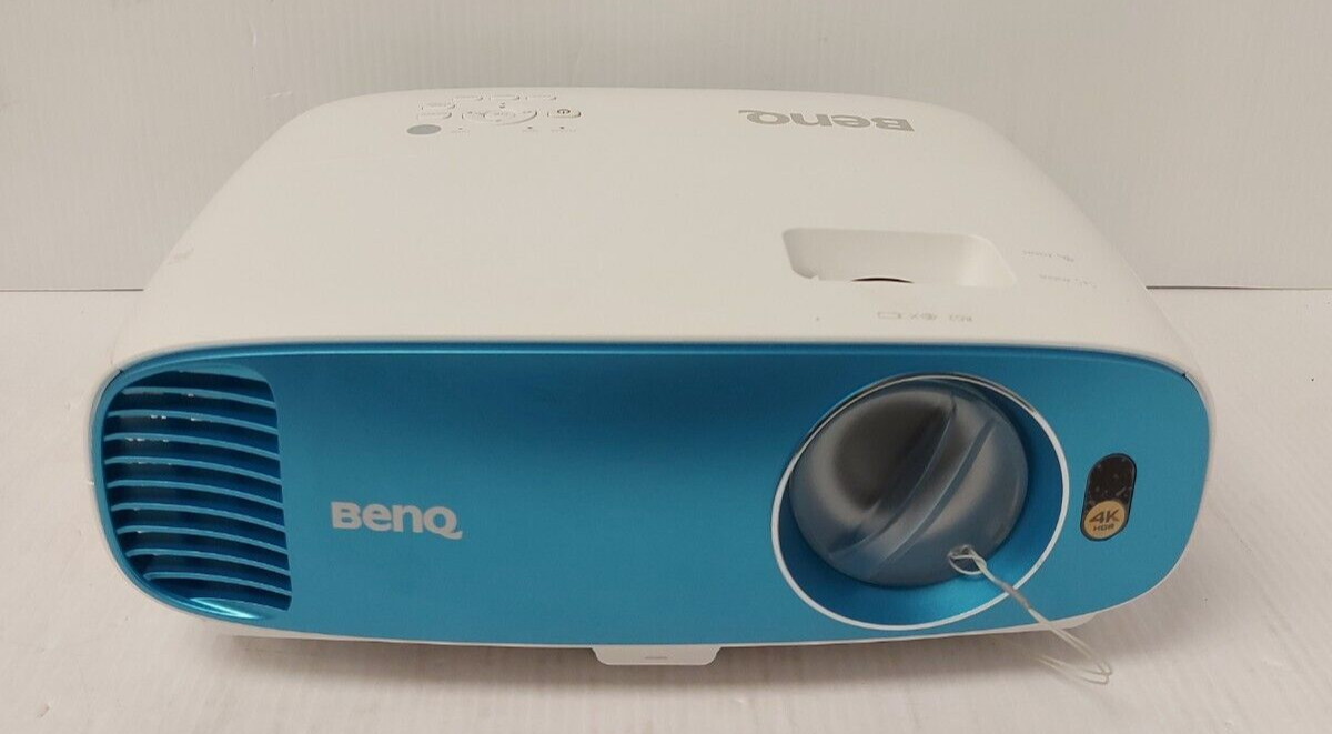 (N11032-1) BenQ TK800 Projector