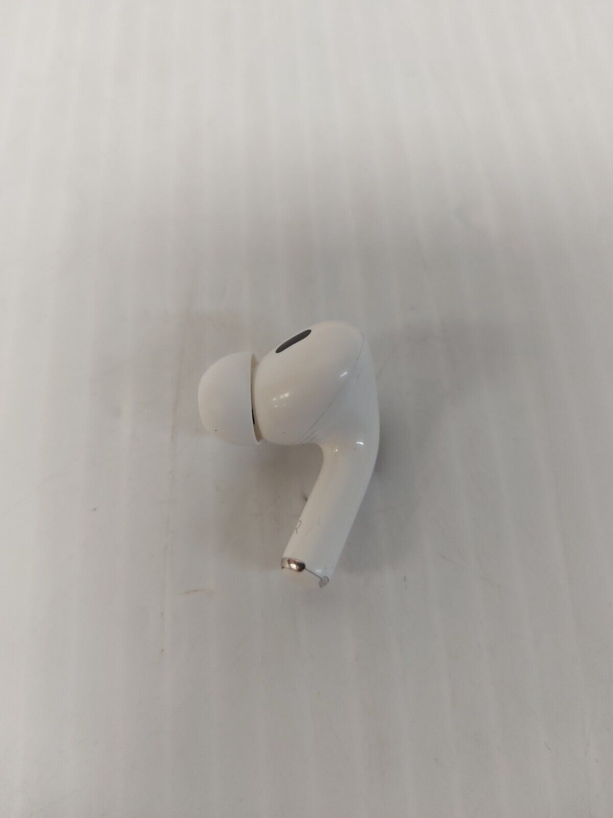 (N84127-1) Apple A3047 Airpods