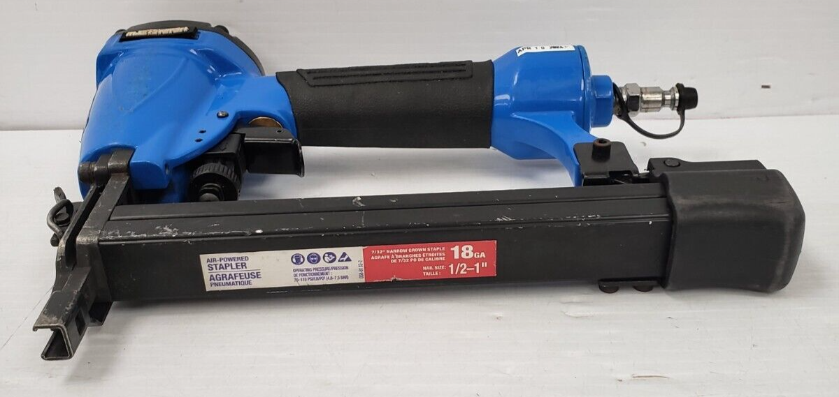 (57321-2) Agrafeuse pneumatique Mastercraft 058-8132-2