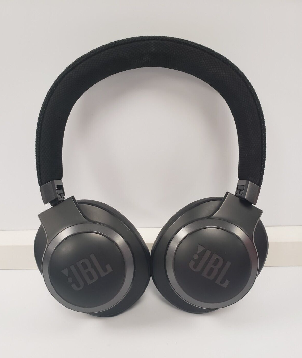 (69512-4) JBL Live660NC Headphones