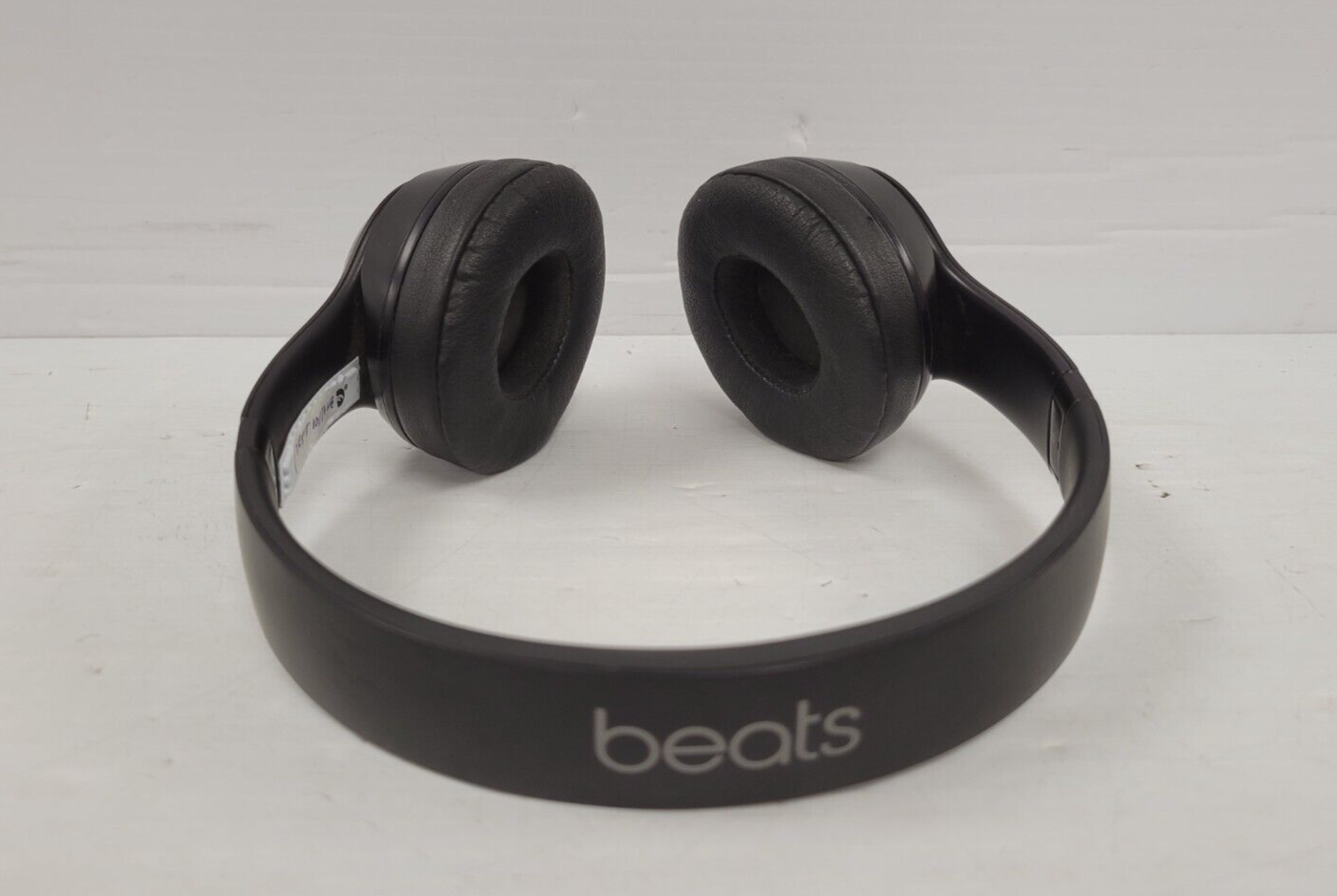 (65381-1) Beats A1796 Headphones