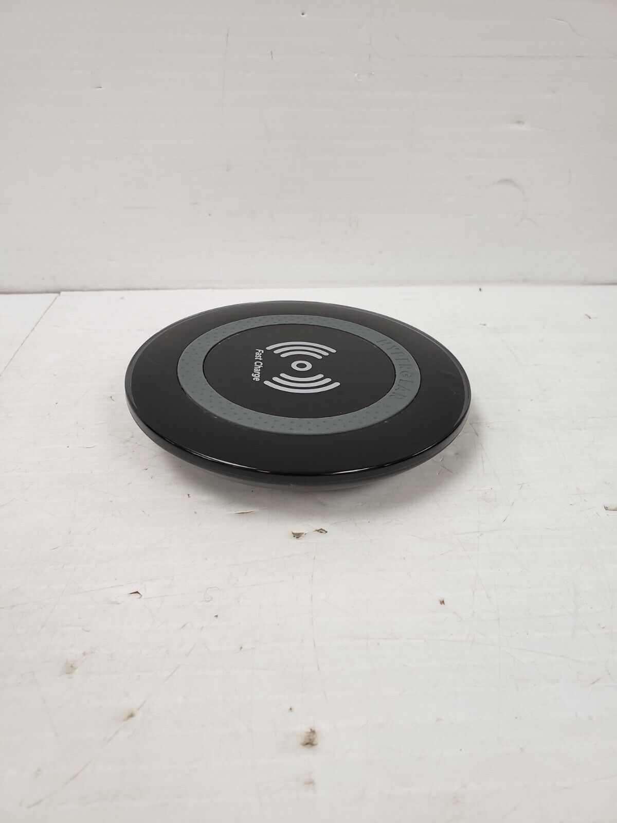 (67985-1) Hypergear 15652 Wireless Charger