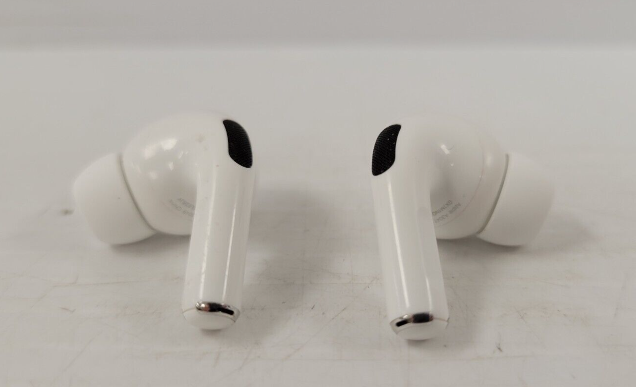 (63126-1) Apple A2968 Air Pods