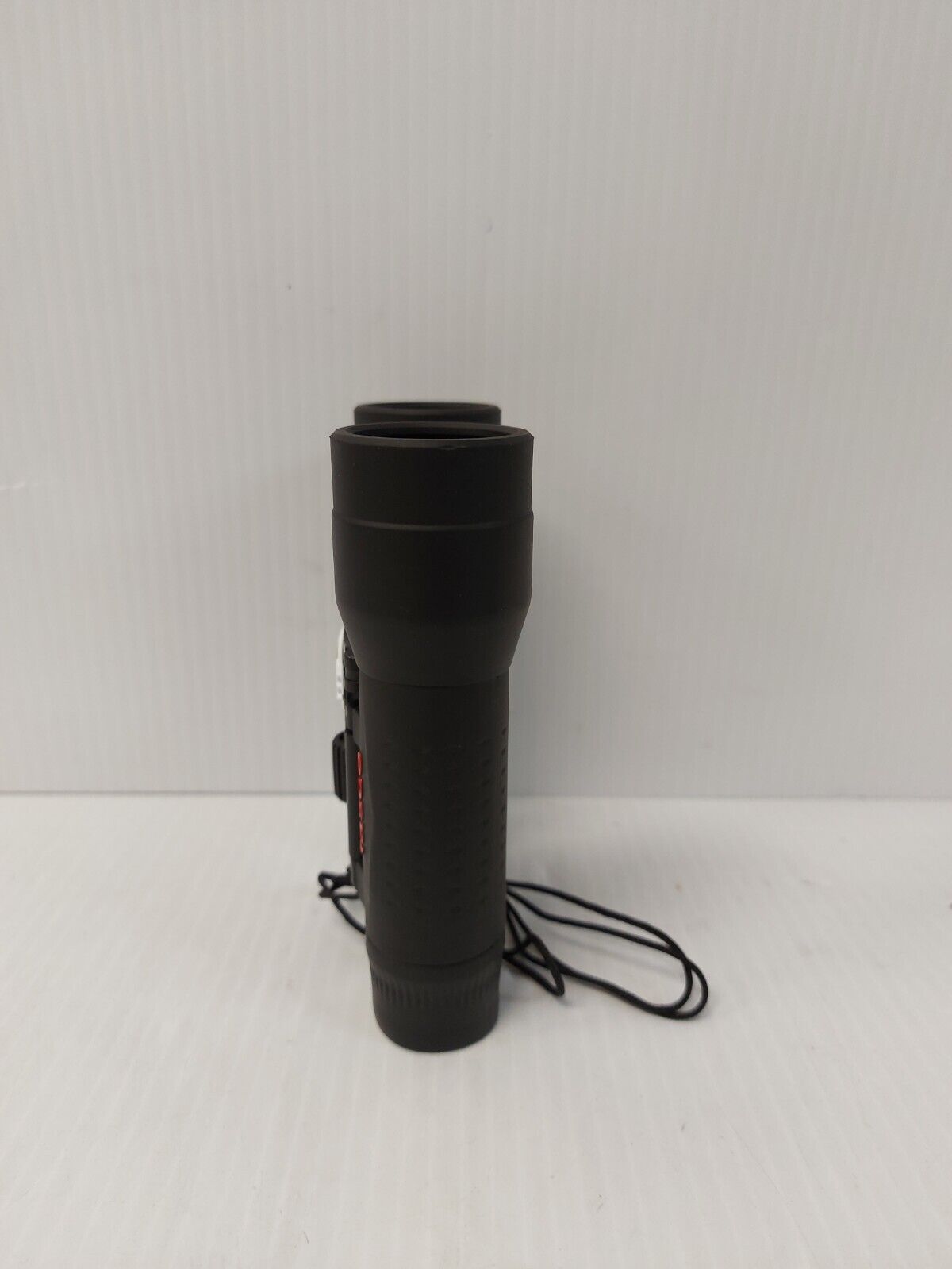 (N84117-2) Tasco ES16x32 Binoculars